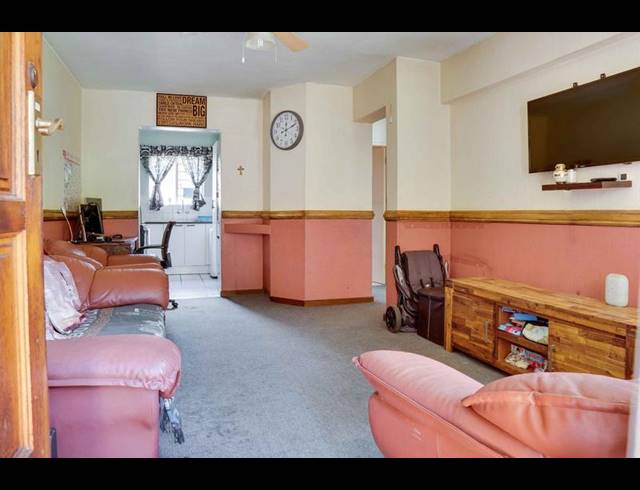 2 BEDROOM TOWNHOUSE FOR SALE IN ALLEN'S NEK